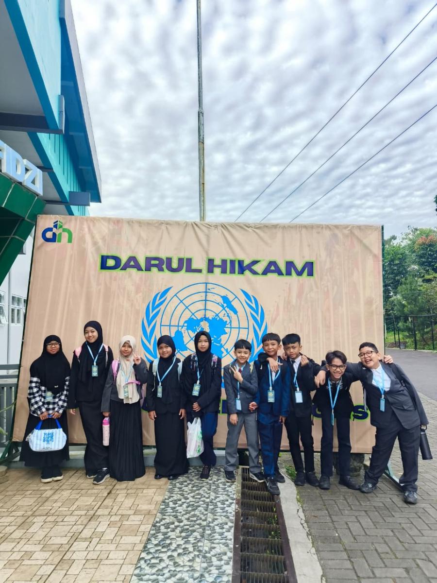 DHIS Primary Buah Batu Students Shine at Darul Hikam Model United Nations